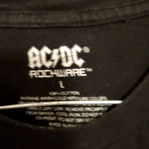 ACDC Tshirt, Size Large - Picture 6 of 6